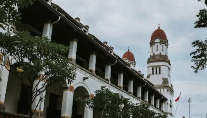 Cerita Horor Lawang Sewu, Bangunan Peninggalan Belanda hingga Tercium Bau Anyir