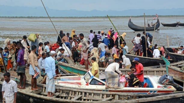 Fakta-fakta para pengungsi Rohingya yang terkatung-katung di Aceh hingga ditolak warga akan keberadaan dan kedatangan mereka di Aceh.