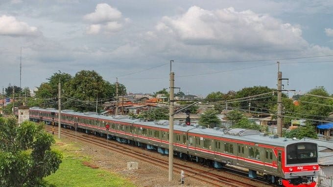 Cerita horor perlintasan kereta api Bintaro, tempat favorit makhluk halus korban tragedi kereta api yang penuh misteri hingga kini. Bahkan, telah menjadi salah satu urban legend Jakarta.