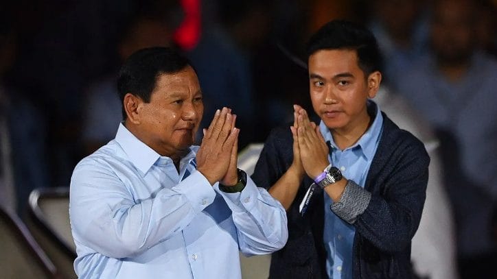 Nilai calon presiden (capres) sekaligus Menteri Pertahanan Prabowo Subianto tak bisa sembarangan buka data Kementerian Pertahanan (Kemhan) pada publik secara bebas. Sebab, menurut pengamat hubungan internasional Teuku Rezasyah data itu bersifat konfidensial.