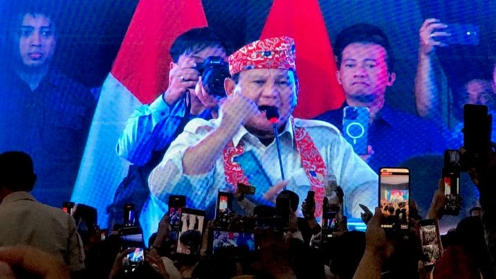 Hasil survei terbaru Pilpres 2024 yang dilakukan oleh Indonesia Political Opinion (IPO) menunjukkan, elektabilitas pasangan capres dan cawapres nomor urut 2 Prabowo Subianto-Gibran Rakabuming Raka masih tinggi diantara pasangan lainnya.