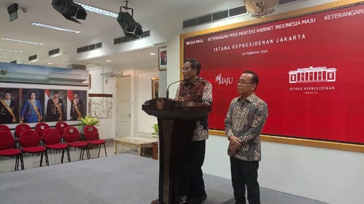 Temui Presiden Joko Widodo di Istana Kepresidenan, Jakarta, Kamis, 1 Februari 2024, untuk serahkan surat pengunduran diri sebagai Menteri Koordinator Bidang Politik, Hukum dan Keamanan, Mahfud MD ungkit sebuah senyuman.