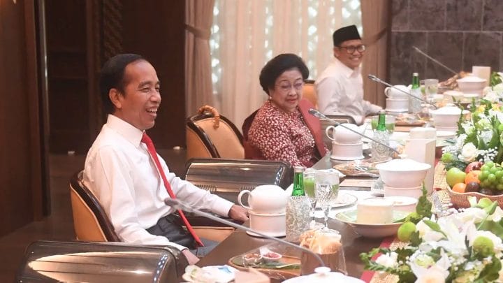 Respon Istana soal Gubernur DIY Sri Sultan Hamengku Buwono (HB) X yang mengakui diminta jembatani pertemuan antara Presiden Joko Widodo (Jokowi) dan Ketum PDIP Megawati Soekarnoputri.