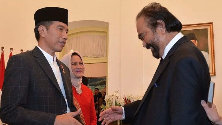 Berbeda dengan pihak Istana, Partai NasDem sebut Ketua Umum NasDem Surya Paloh hanya penuhi undangan makan malam Presiden Jokowi.