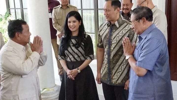 Potensi Ketua Umum Partai Demokrat Agus Harimurti Yudhoyono (AHY) masuk dalam kabinet Prabowo Subianto dan Gibran Rakabuming Raka hingga ketakutan Presiden Joko Widodo (Jokowi) di ujung masa jabatannya.