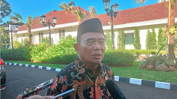 Respon Menteri Koordinator Pemberdayaan Manusia dan Kebudayaan (PMK) Muhadjir Effendy soal beda awal bulan Ramadan atau puasa tapi berpotensi untuk rayakan Hari Raya Idul Fitri atau Lebaran 2024 1 Syawal pada tanggal yang sama.