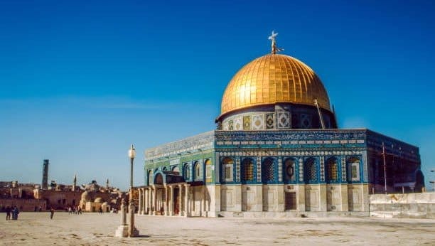 Pada malam pertama bulan suci Ramadhan, tepatnya pada Minggu, 10 Maret 2024, kawasan Masjid Al-Aqsa disiagakan dengan ketat oleh pasukan Israel dan buat warga Palestina risih.