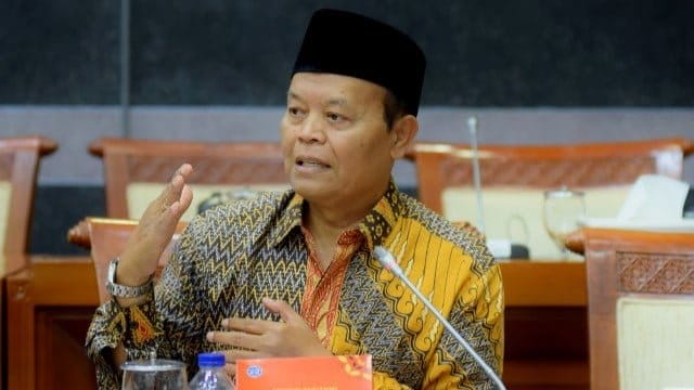 Anggota DPR RI Hidayat Nur Wahid menyoroti fakta adanya dissenting opinion dari tiga hakim MK terkait putusan PHPU beberapa waktu lalu. (Foto: DPR RI)