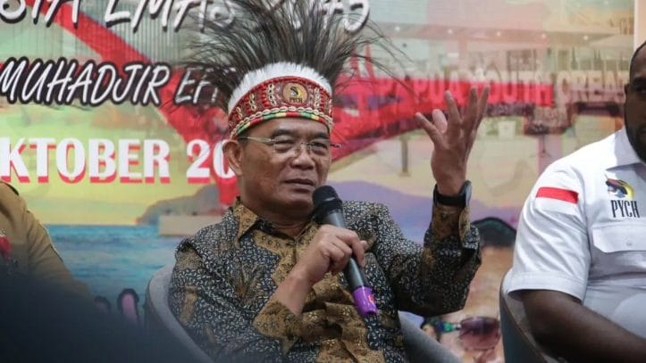 Sikap Menteri Koordinator Bidang Pembangunan Manusia dan Kebudayaan (Menko PMK) Muhadjir Effendi saat akan dipanggil oleh Mahkamah Konstitusi (MK) di sidang sengketa Pilpres 2024 sebagai seorang saksi.