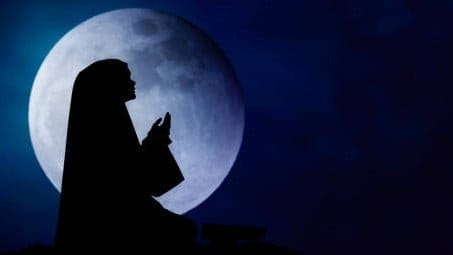 Dalam bulan Ramadan, terdapat satu malam yang istimewa yang dikenal sebagai Lailatul Qadar. Malam ini jatuh pada salah satu dari 10 malam terakhir Ramadan, tepatnya pada malam ganjil, yaitu malam 21, 23, 25, 27, dan 29 Ramadan.