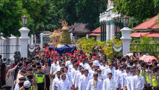 Setelah berpuasa selama sebulan penuh, umat Islam dengan sukacita merayakan Hari Raya Idul Fitri atau Lebaran 2024 sebagai kemenangan mereka.