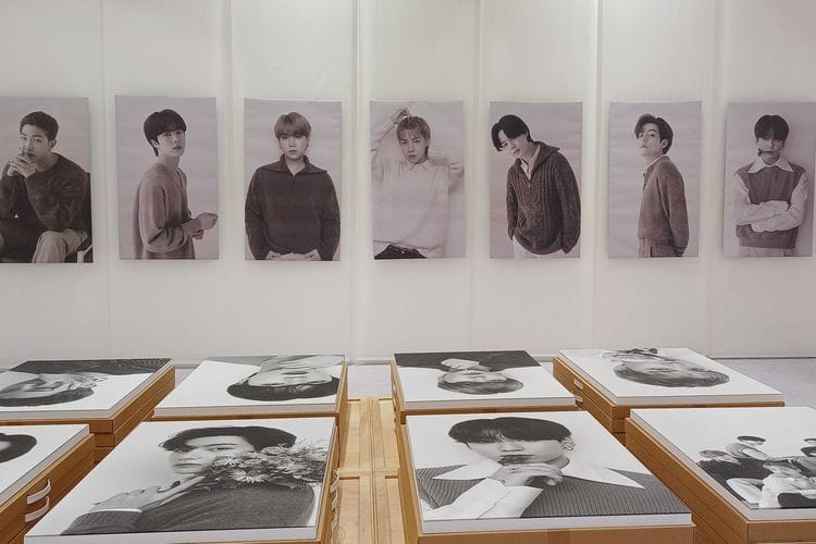 BTS POP-UP: MONOCHROME