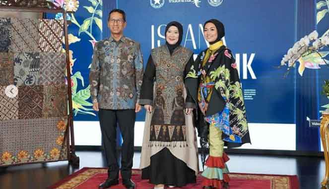 Heru Budi Hartono pakai batik