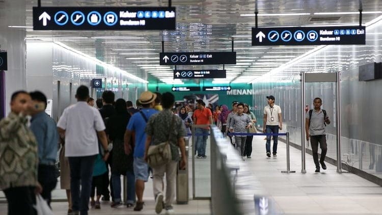 Jadwal Buka Layanan MRT Saat Konser NCT Dream dan Kyuhyun di GBK, Jakarta, Sabtu (18/5/2024). (Foto: Suasana Stasiun MRT)