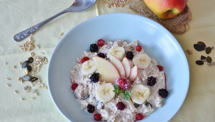 Bisa Jadi Menu Diet, Ini 7 Manfaat Sarapan Oatmeal di Pagi Hari