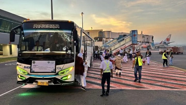 Ketua Umum Pimpinan Pusat Muhammadiyah, Haedar Nashir, mengirim pesan kepada seluruh pimpinan dan petugas penyelenggaraan haji Indonesia tahun 2024 agar meningkatkan standar pelayanan dan fasilitas, memastikan pengalaman haji kali ini lebih baik daripada sebelumnya.