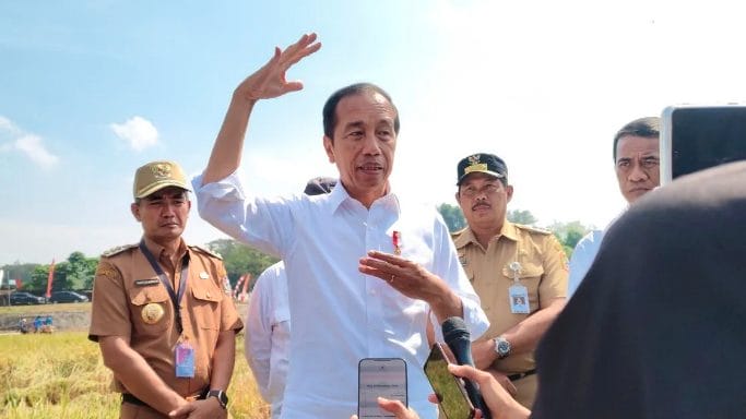 Presiden Joko Widodo (Jokowi) menegaskan bahwa tidak akan ada bantuan sosial (bansos) untuk korban judi online.