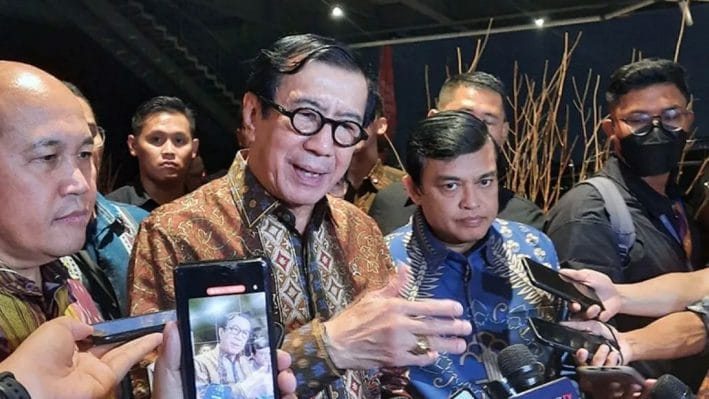 Menteri Hukum dan Hak Asasi Manusia (Menkum HAM), Yasonna Laoly, memastikan bahwa data layanan imigrasi yang kini dialihkan ke Amazon Web Services (AWS) pasca peretasan Pusat Data Nasional (PDN) berada dalam kondisi aman.