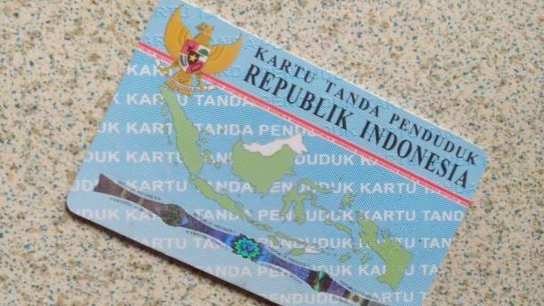 Satuan Polisi Pamong Praja telah mengeluarkan himbauan dan selebaran kepada masyarakat Palangkaraya yang mengharuskan warga untuk selalu membawa Kartu Tanda Penduduk Elektronik (KTP-el) saat bepergian.