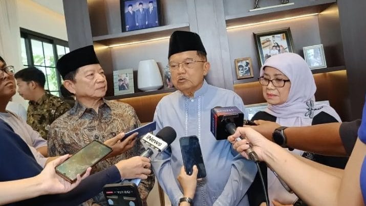 Mantan Wakil Presiden Indonesia, Jusuf Kalla (JK), mengenang Tanri Abeng sebagai sosok pekerja keras, berpengalaman luas, dan memiliki harga diri yang kuat.