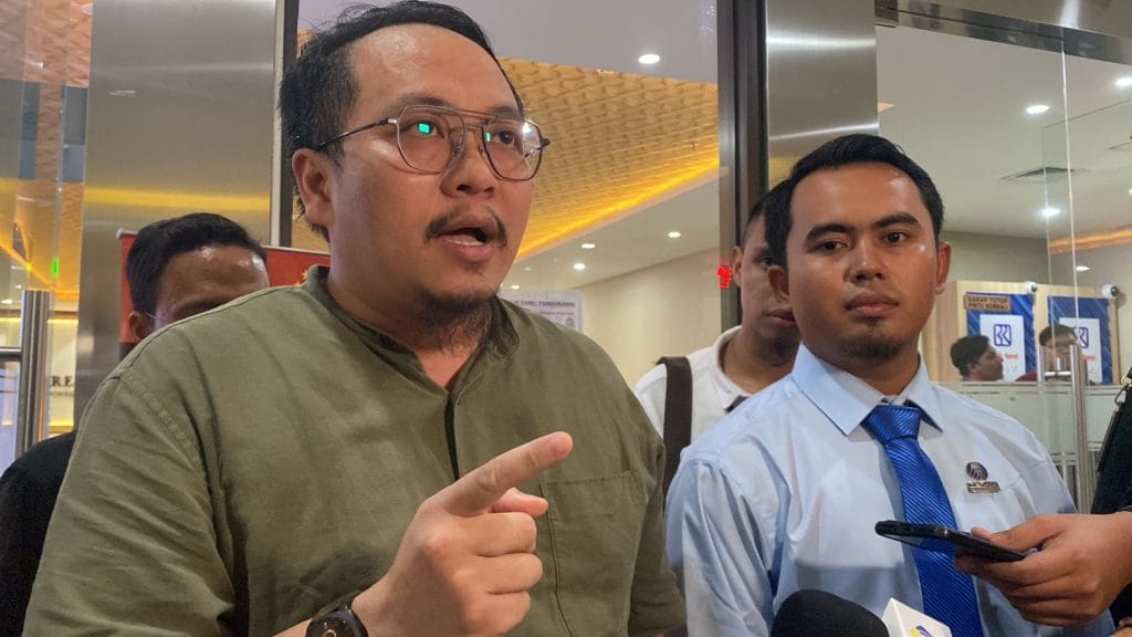 Muhammad Rizky Abdulah melaporkan Wanda Hara ke Mabes Polri Dugaan Penistaan Agama