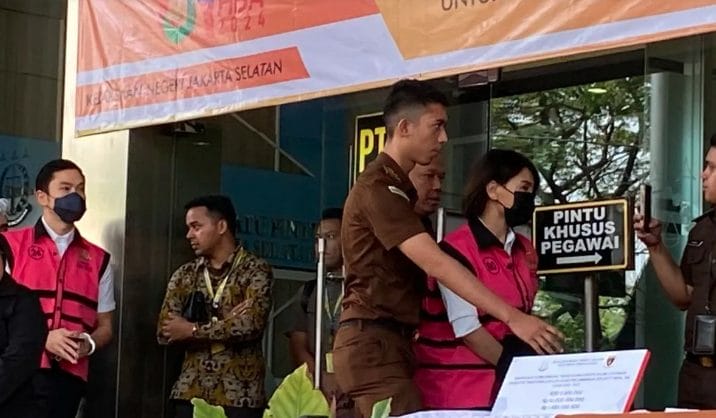 Harvey Moeis dan Helena Lim tersangka dalam kasus dugaan korupsi timah. (Foto: Antara)