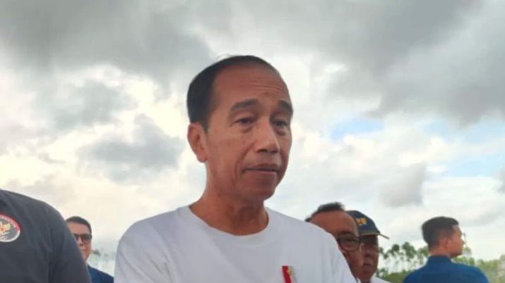 Presiden Joko Widodo (Jokowi) menegaskan bahwa pengunduran diri Airlangga Hartarto dari jabatan Ketua Umum Partai Golkar merupakan masalah internal partai tersebut.