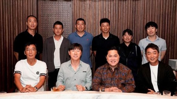 Timnas Indonesia, yang dikenal dengan julukan Skuad Garuda, akan memulai langkahnya di babak ketiga Kualifikasi Piala Dunia 2026 Zona Asia. Tim ini tergabung dalam Grup C bersama Jepang, Australia, Bahrain, Arab Saudi, dan China.