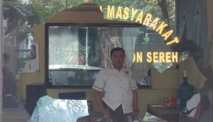 Pria Tak Dikenal Serang pos polisi