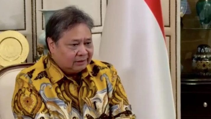 Airlangga Hartarto secara resmi mengumumkan pengunduran dirinya dari posisi Ketua Umum DPP Partai Golkar pada Minggu, 11 Agustus 2024 di Jakarta. (Foto: Antara)