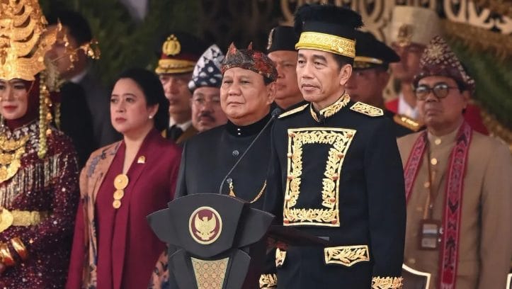 Perayaan Hari Ulang Tahun (HUT) ke-79 Kemerdekaan Republik Indonesia (RI) tahun ini diselenggarakan dengan nuansa yang berbeda dari tahun-tahun sebelumnya. Untuk pertama kalinya, rangkaian Upacara Pengibaran dan Penurunan Bendera Merah Putih diadakan di Ibu Kota Negara (IKN) Nusantara, Kalimantan Timur, yang menarik perhatian media internasional.