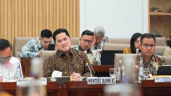 Dalam rapat kerja terakhirnya dengan Komisi VI DPR RI, Erick Thohir menyampaikan apresiasi dengan membacakan dua pantun sebagai tanda perpisahan. Ia mengungkapkan rasa terima kasihnya kepada Komisi VI atas peran mereka dalam menjaga jalannya pemerintahan, terutama dalam menjalankan fungsi pengawasan.