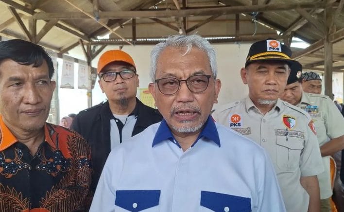 Dikutip dari Antara, Syaikhu menekankan pentingnya peran aktif pemerintah daerah dan provinsi dalam mendukung upaya ini, termasuk melalui edukasi bagi para petani dan dukungan penyediaan pupuk yang memadai.