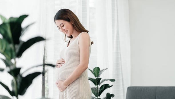 Mencegah Anemia: Zat besi dalam telur membantu mencegah anemia pada ibu hamil, yang dapat berdampak buruk pada kesehatan janin.