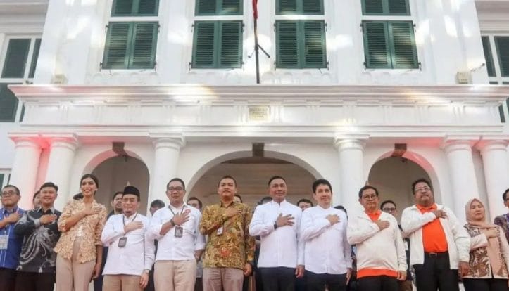 "Jakarta bisa jadi kota global dengan warga asing yang merasa betah. Kami akan mendorong potensi ini dengan membangun ekonomi kreatif serta memperkuat sektor pariwisata," kata RK.