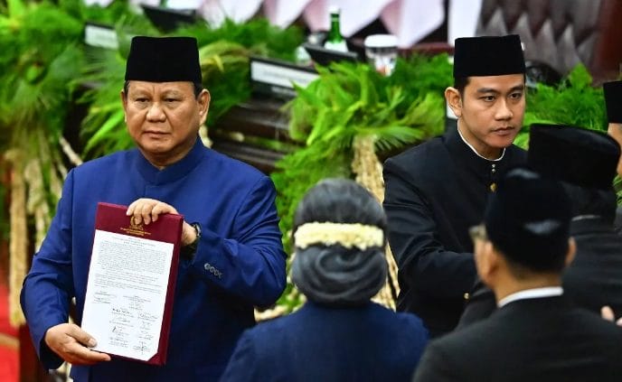 Tidak hanya sebagai bentuk pelestarian budaya, pemilihan Ujung Serong juga mencerminkan komitmen Pemerintahan 2024-2029 untuk melanjutkan program-program yang telah dirintis oleh pemerintahan sebelumnya. Pada pidato kenegaraan terakhir Presiden Joko Widodo, beliau juga mengenakan Ujung Serong, menunjukkan kesinambungan dalam simbol dan visi pemerintahan.